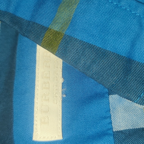 Selling Burberry kids shirt in good condition - Picture 2 of 3